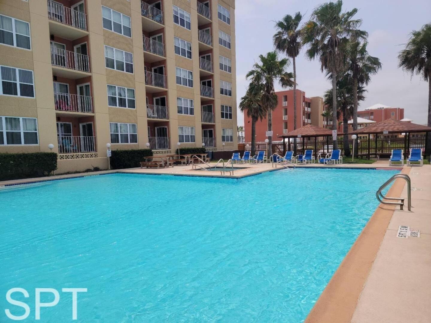 Beach Access Condo With Pool, Hot Tub Area & Bbq - Gulfview I - Unit 213 South Padre Island Exterior photo
