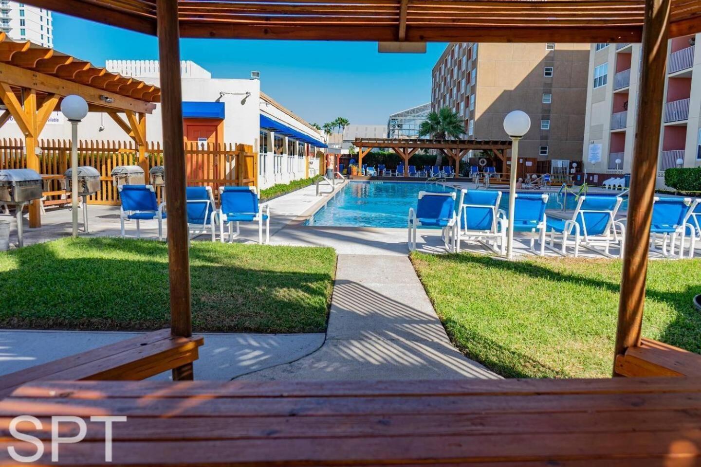 Beach Access Condo With Pool, Hot Tub Area & Bbq - Gulfview I - Unit 213 South Padre Island Exterior photo