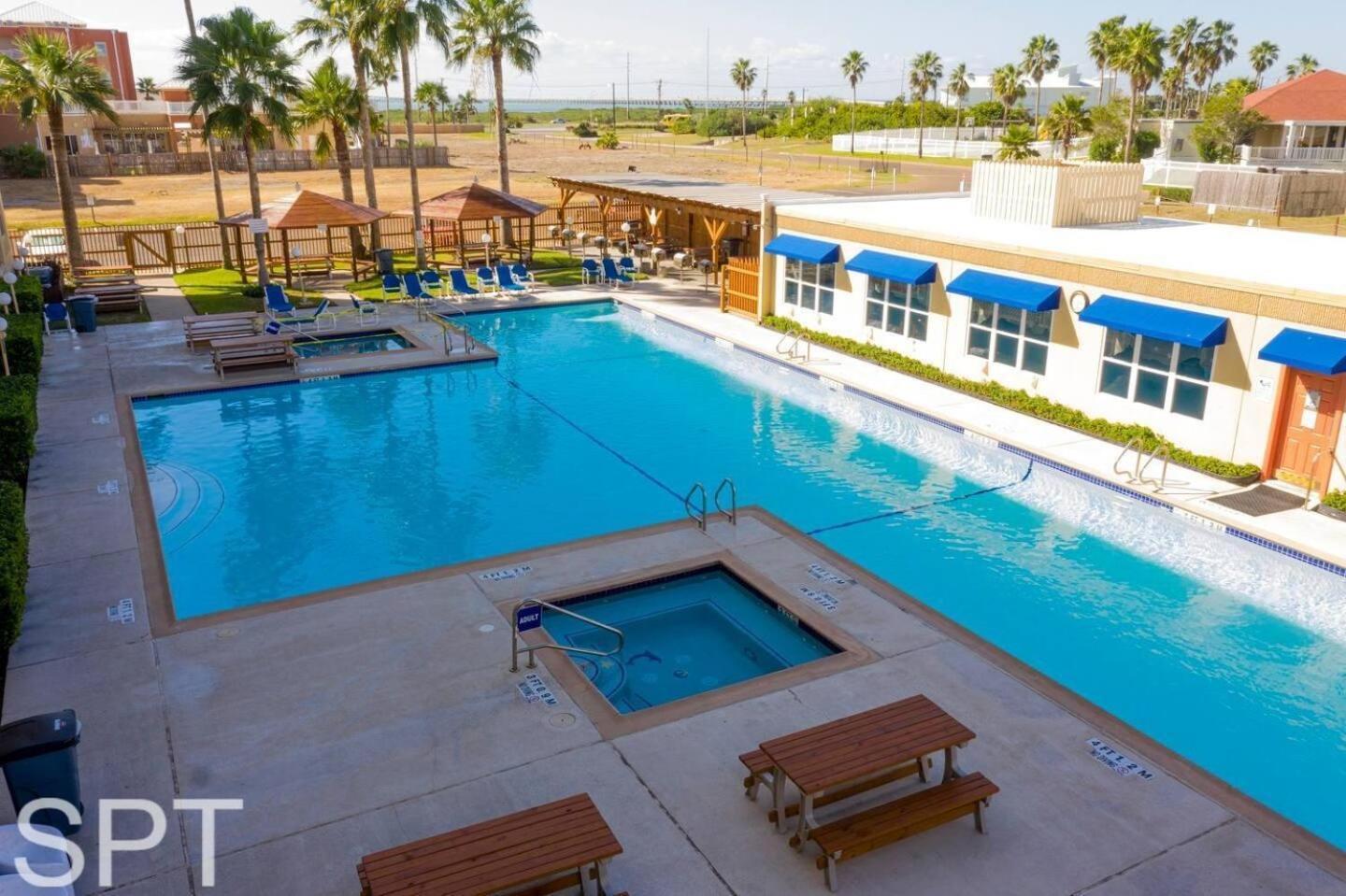 Beach Access Condo With Pool, Hot Tub Area & Bbq - Gulfview I - Unit 213 South Padre Island Exterior photo